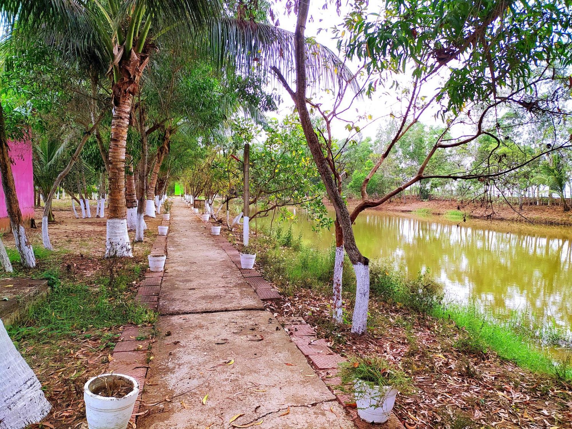 Estuarine Village Resort Sātabhāya 외부 사진